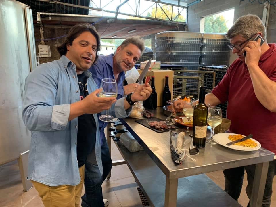 Partilha entre clientes e famílias no Restaurante Silva